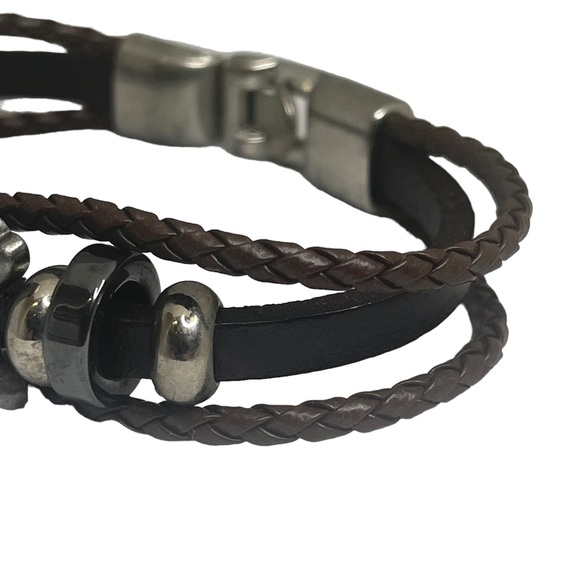 Steeltime ☠︎︎ Skull + Crossbones Braided Multi Wrap Leather ☠︎︎
Black Brown ☠︎︎ - Picture 10 of 16